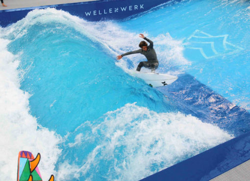 Berlins erste Surfwelle