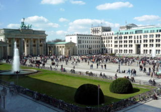 Pariser Platz mit Brandenburger Tor