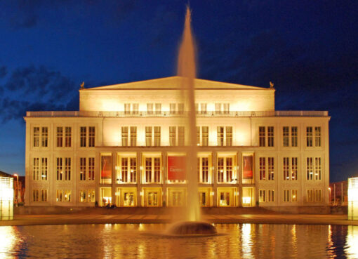 Das Opernhaus auf dem Augustusplatz in Leipzig